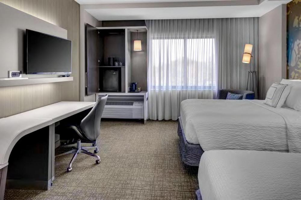 Courtyard By Marriott Carrollton Hotel Exterior foto