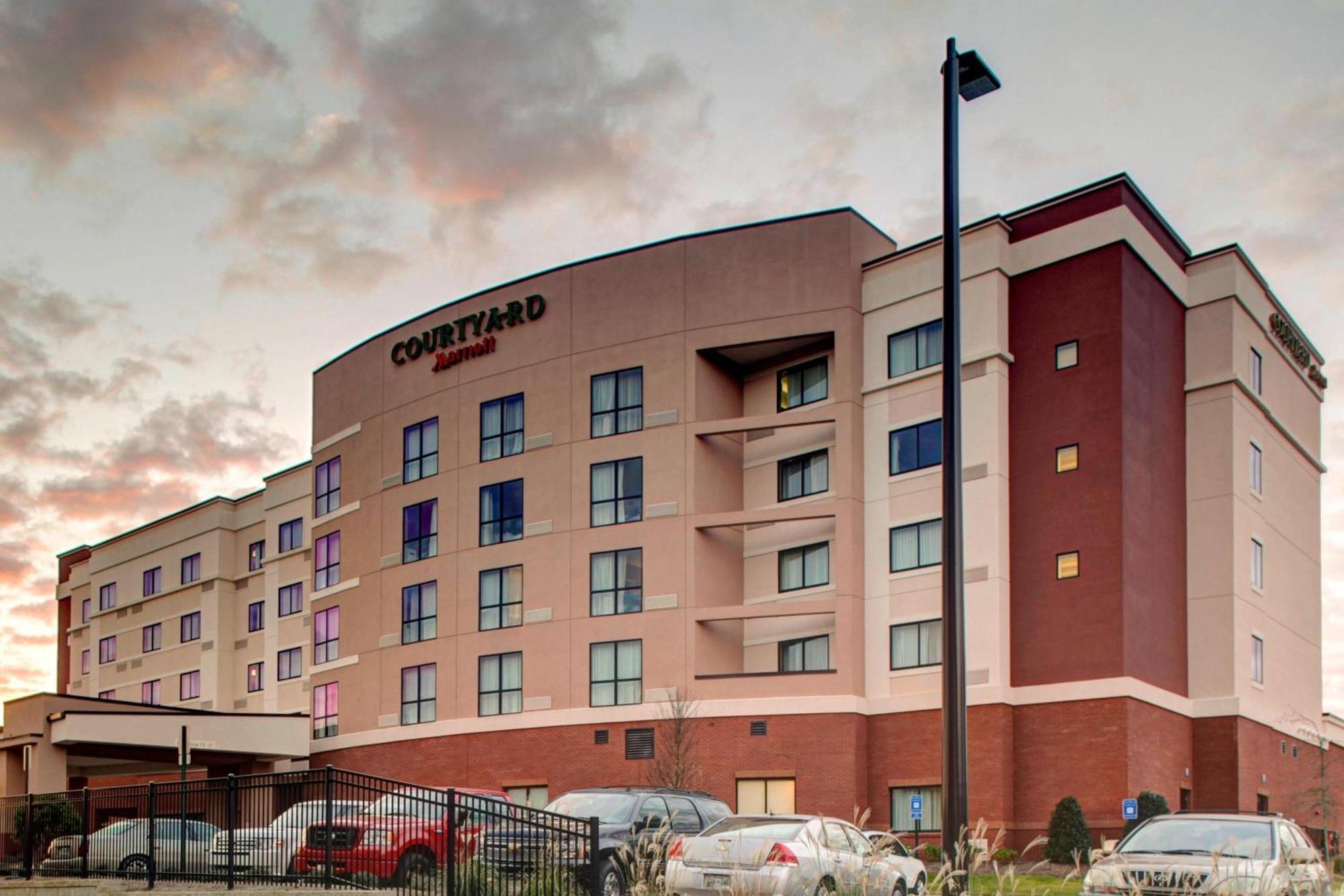 Courtyard By Marriott Carrollton Hotel Exterior foto