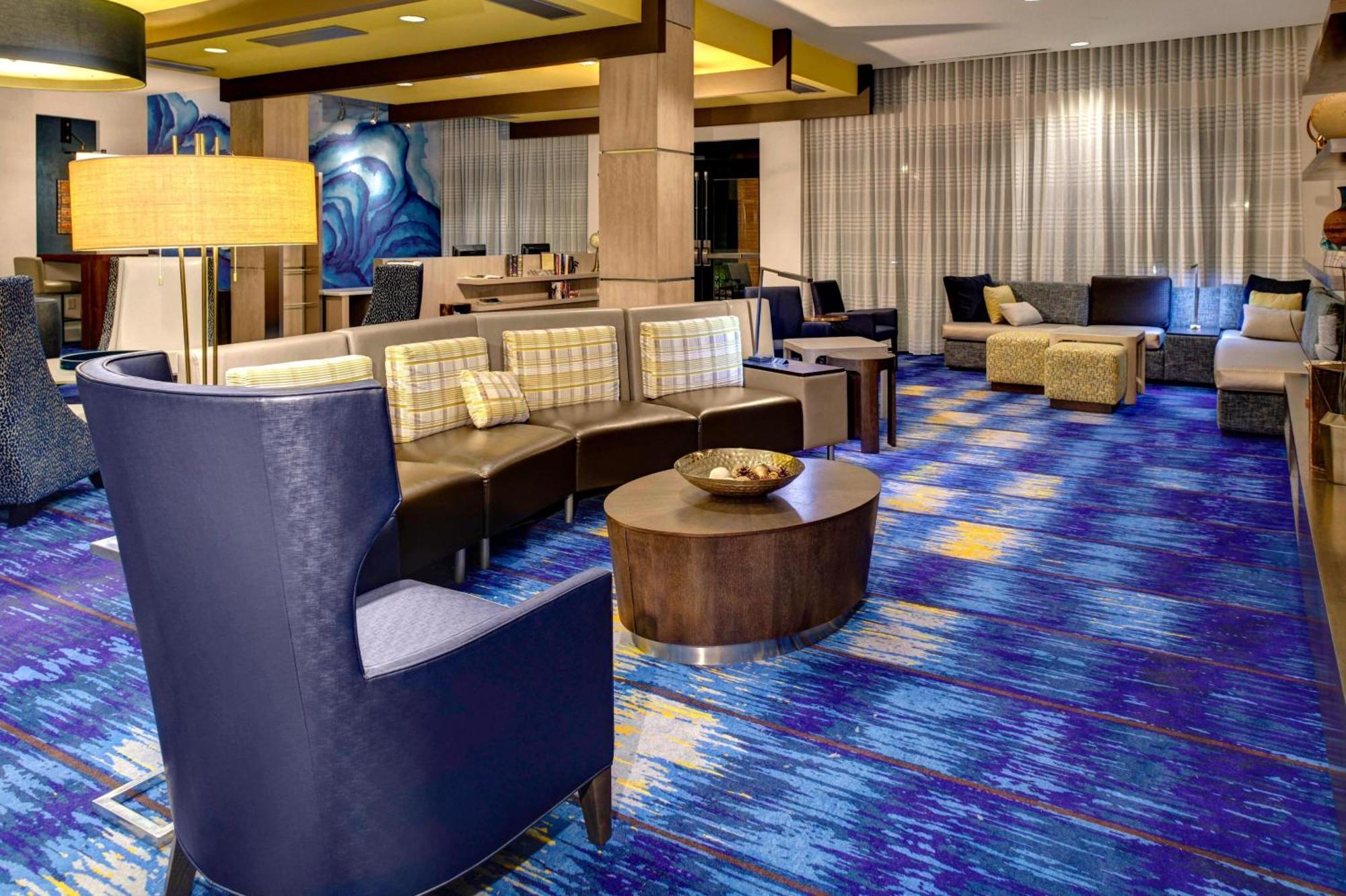 Courtyard By Marriott Carrollton Hotel Exterior foto
