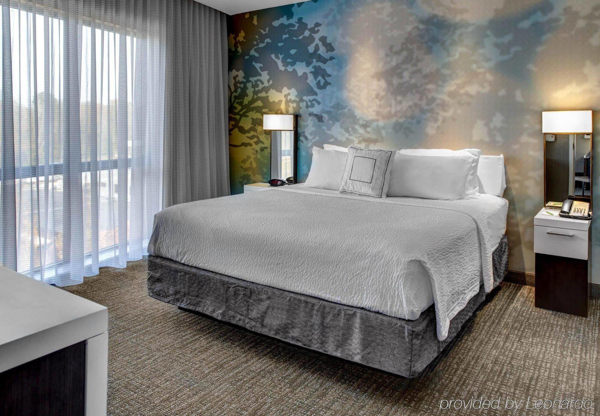 Courtyard By Marriott Carrollton Hotel Exterior foto