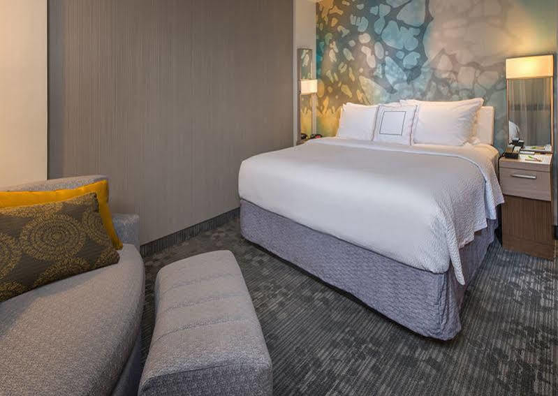 Courtyard By Marriott Carrollton Hotel Exterior foto